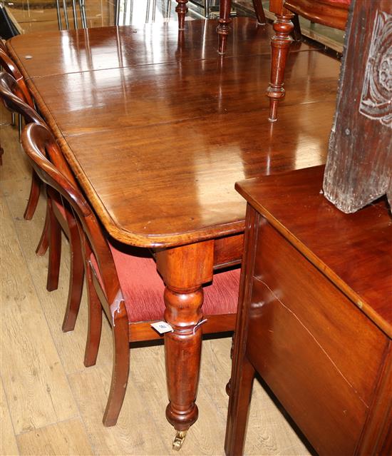A Victorian mahogany extending dining table and one extra leaf fully extended W.169cm
